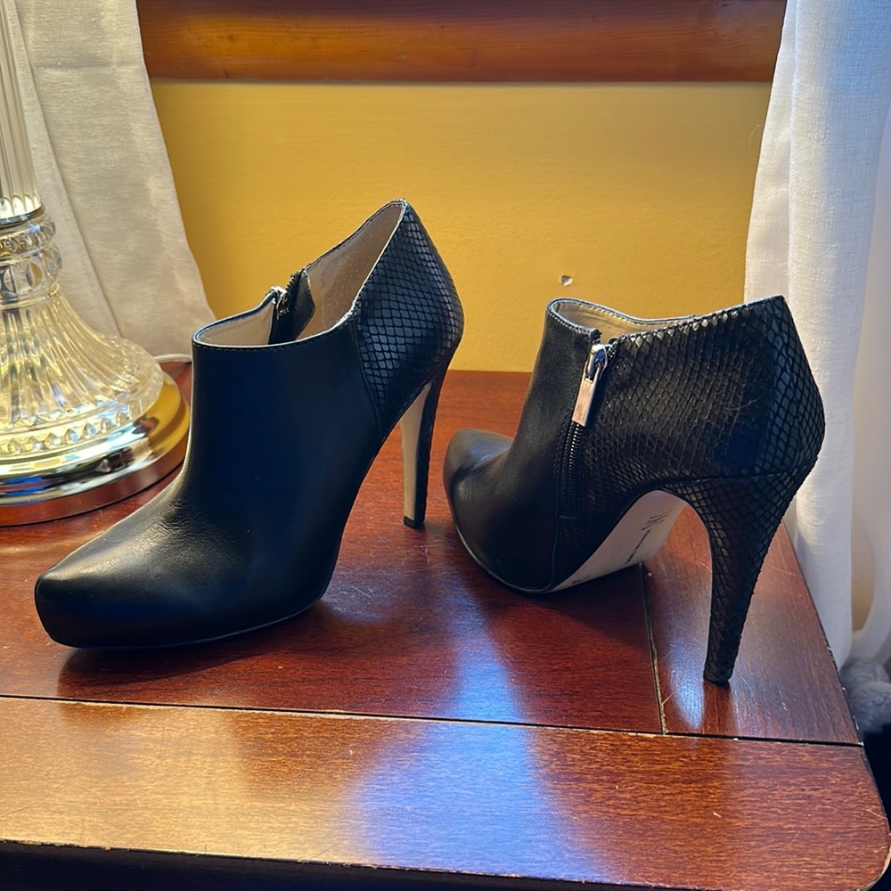 INC size 7.5